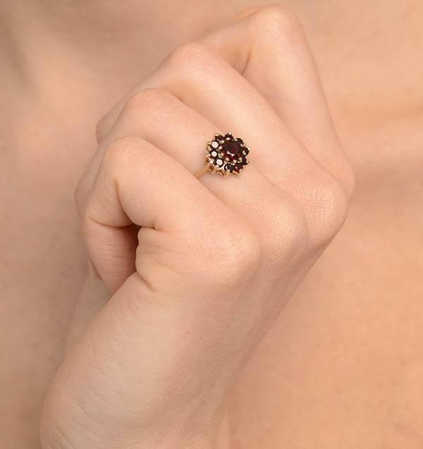 Garnet Ring 9K Yellow Gold